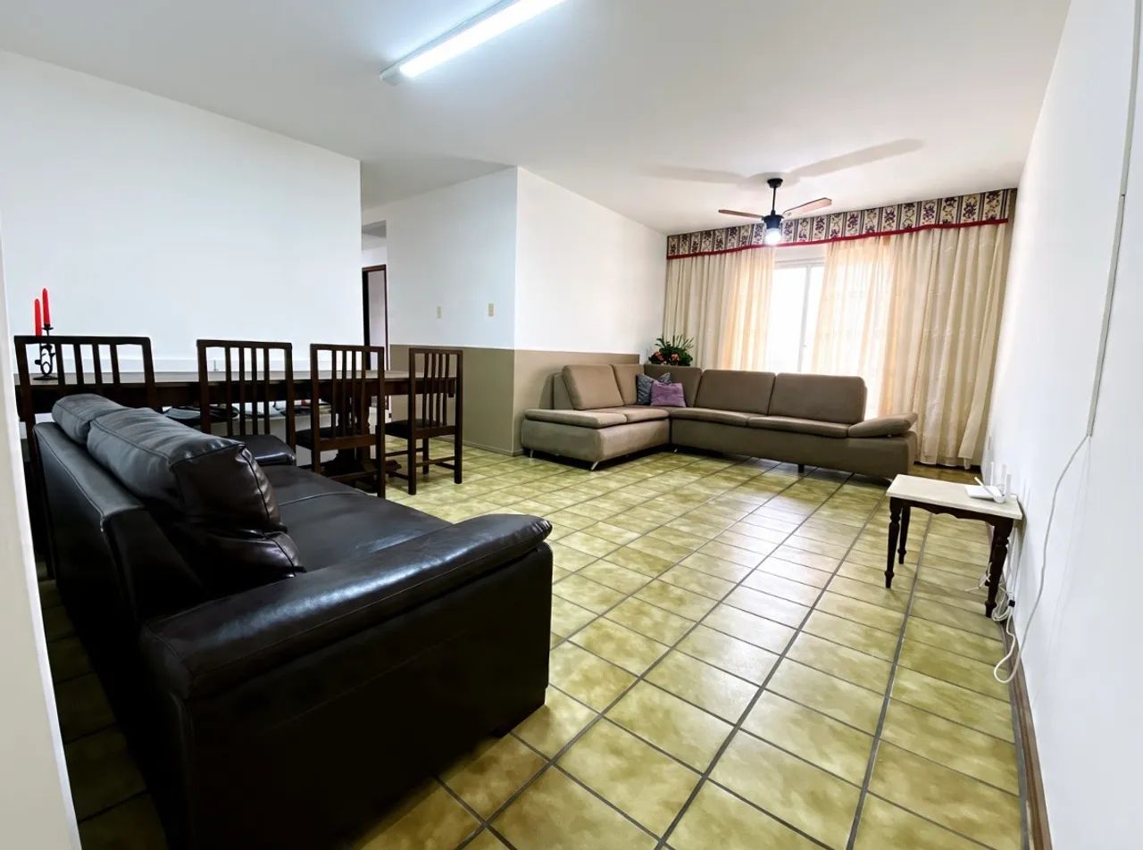 Apartamento Amplo (147m2), 2 quadras do mar, Ótima localização, Mar Grosso - Laguna  - Foto 2