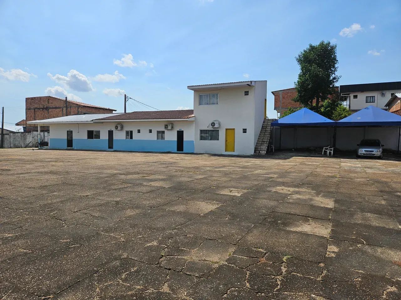 Garagem, patio com 11.000m2 - Foto 2