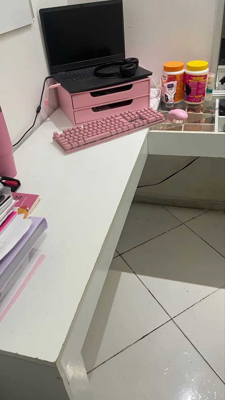 Escrivaninha e penteadeira  - Foto 2