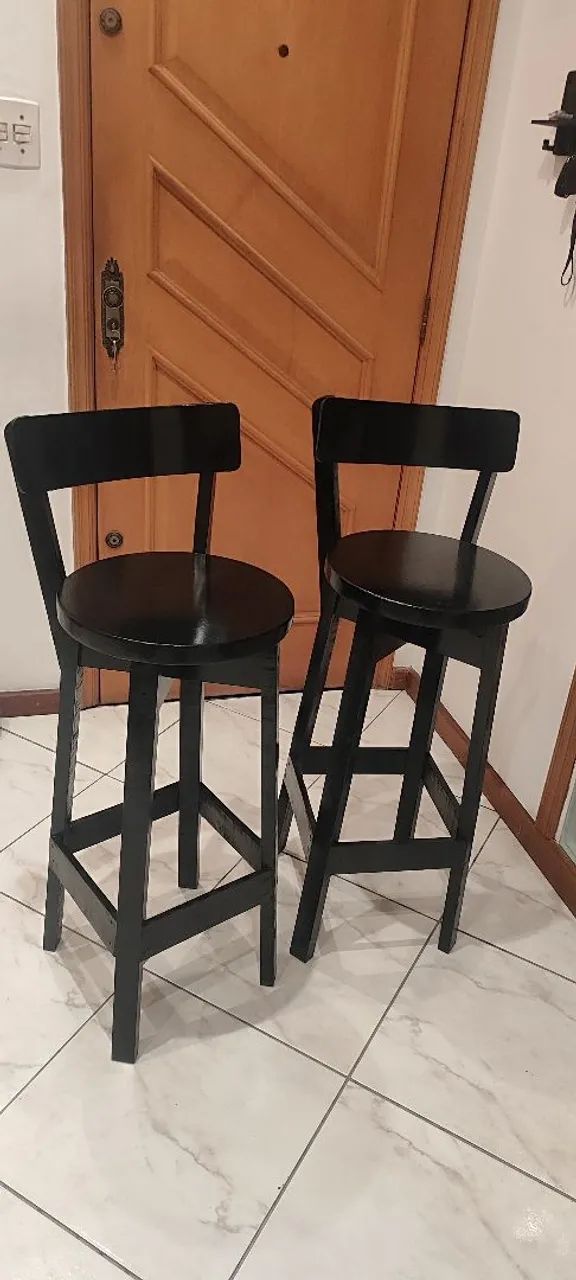 Par de banquetas altas  