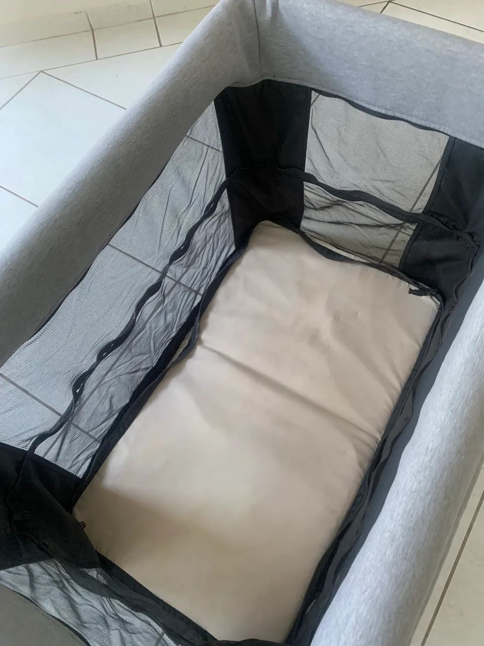 Berço Portátil Cinza Maxi Cosi Usado   - Foto 5