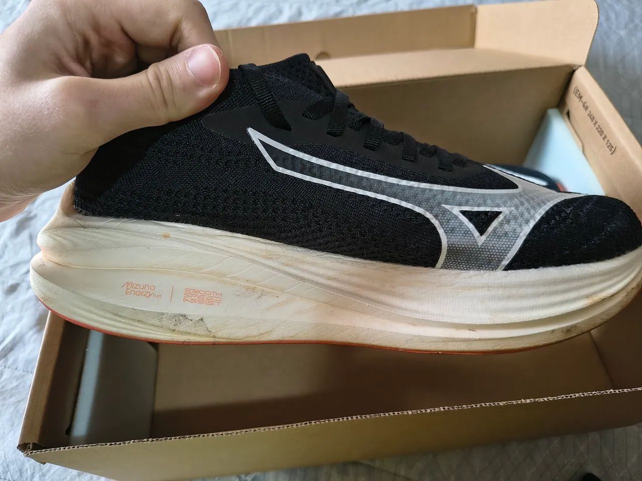 Tênis de Corrida Mizuno Neo Zen masculino tamanho 42 na caixa