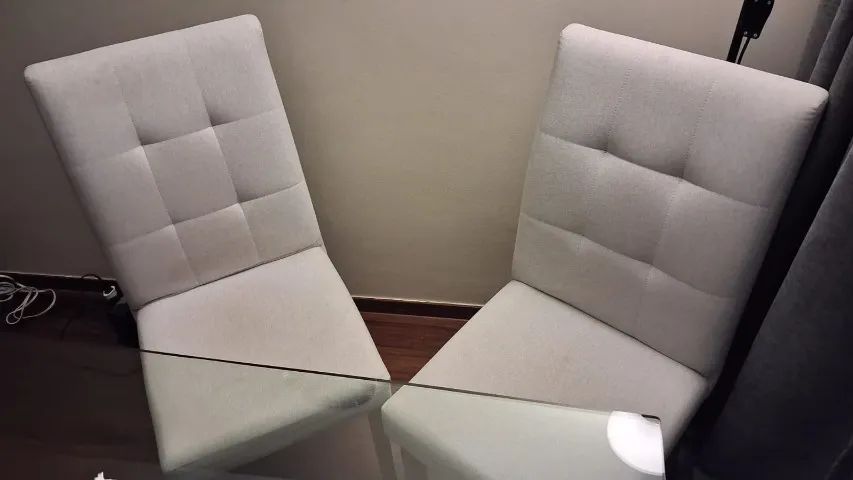 Conjunto Cadeiras estofadas