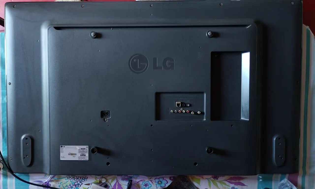 Vendo Tv LG Led 47" com defeito  - Foto 2