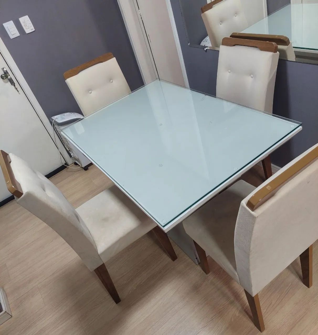 Conjunto de mesa 4 cadeiras  - Foto 2