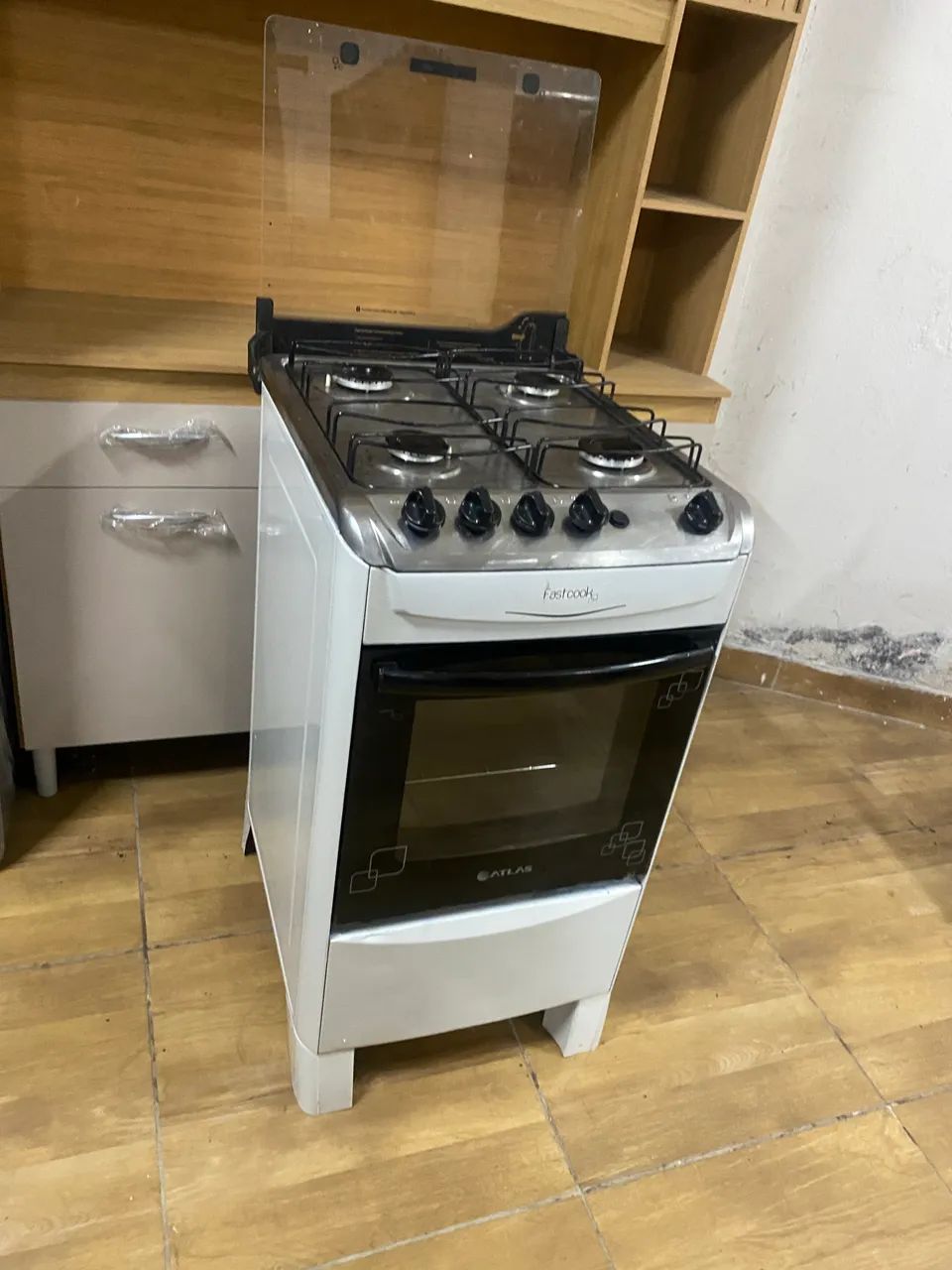 Fogão atlas 4 bocas branco funcionando perfeitamente  - Foto 2