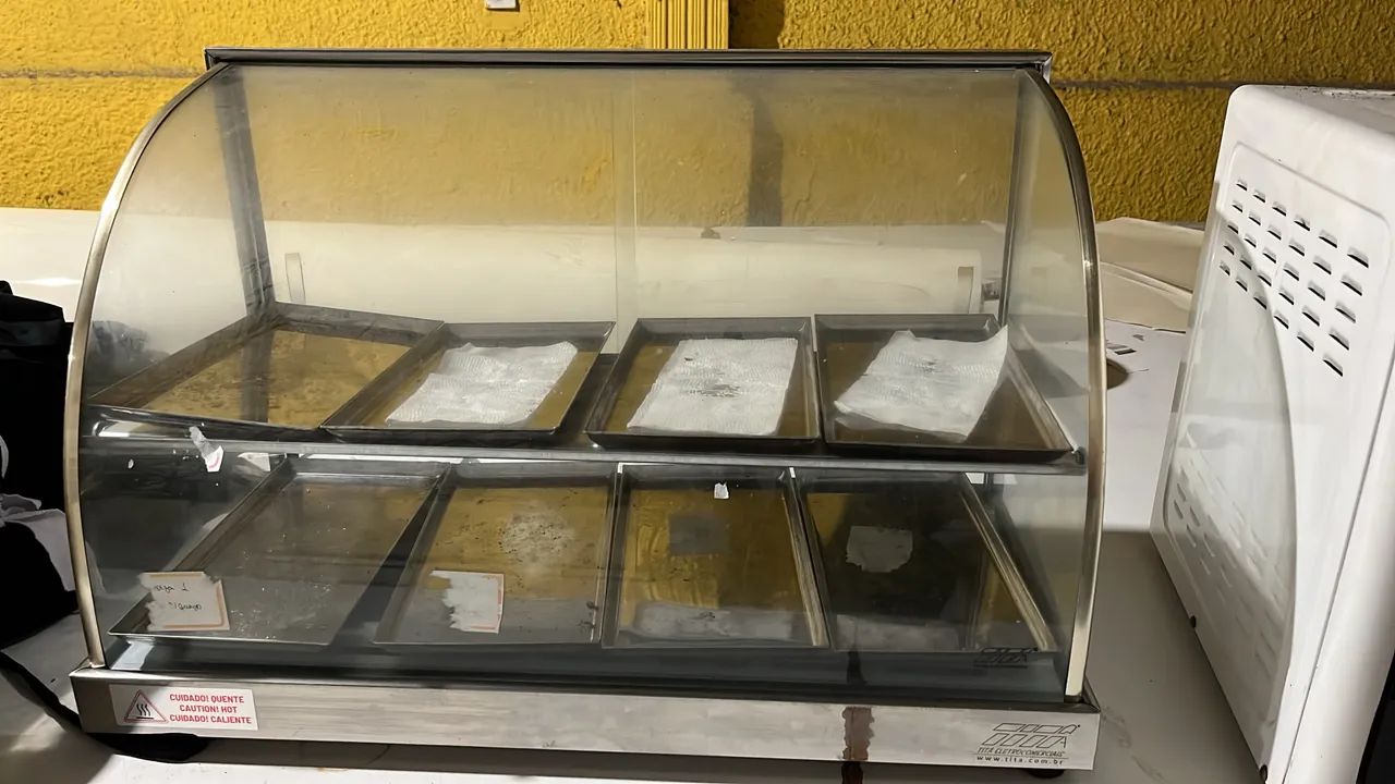 Estufa para salgado com 8 bandeja