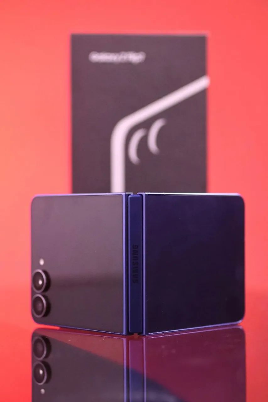 Z Flip7 512GB 12GB RAM - Foto 4
