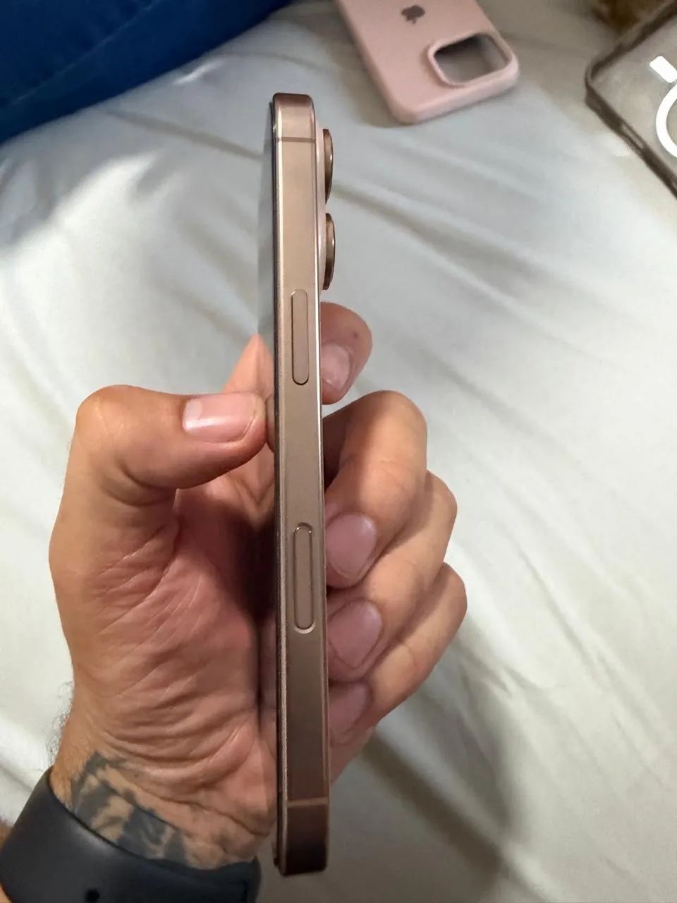 iPhone 16 PRO - Foto 2