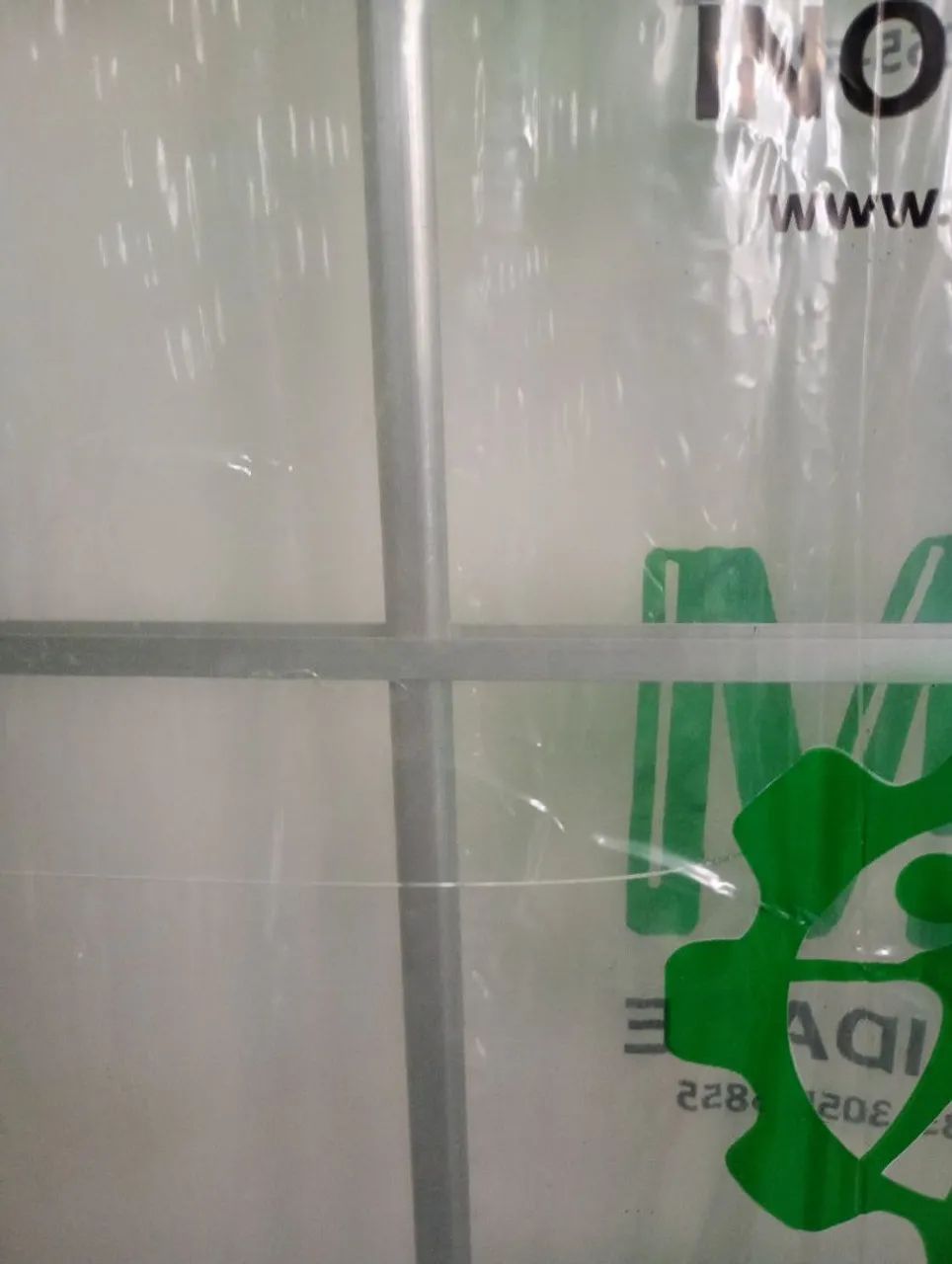 Vendo janela de alumínio com grade - Foto 4