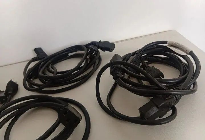 Kit 4 Cabos De Força Energia Tripolar Iec C13 Usado - Foto 5