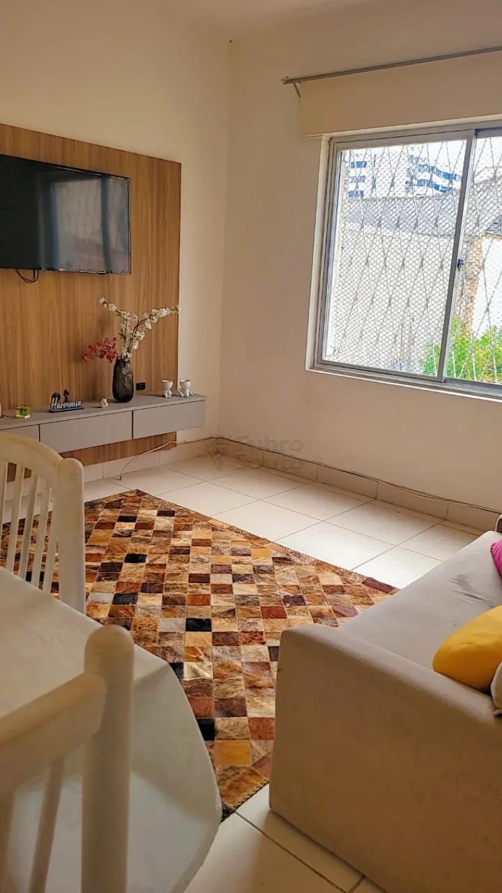 Apartamento mobiliado no Edifício Parati em Frente à UCPel