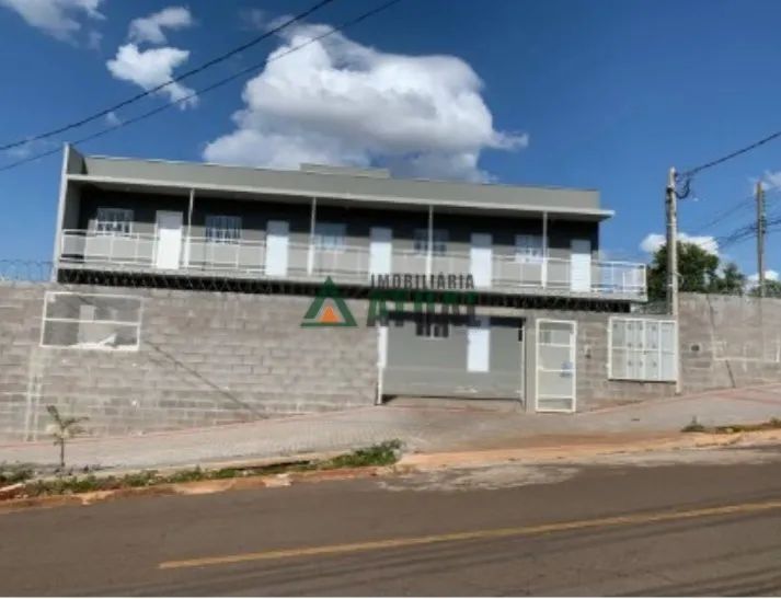 PREDIO SOBRADO A VENDA COM 10 KITNETS NA REGIÃO CENTRAL