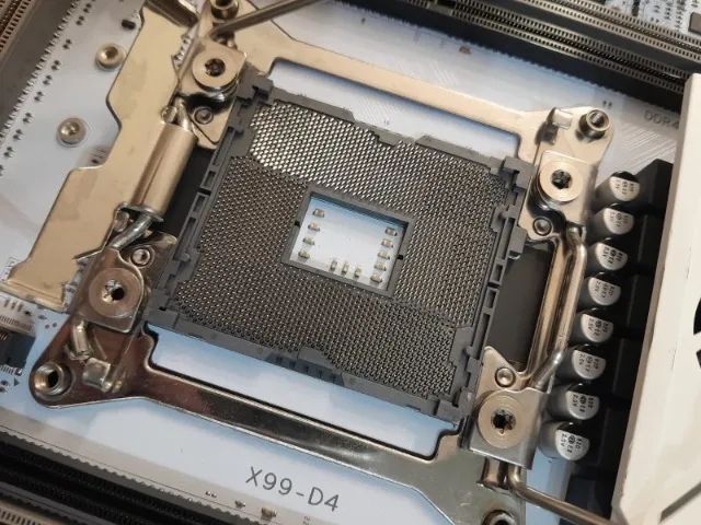 Placa mãe QIYIDA X99 D4 (com defeito) - Foto 3