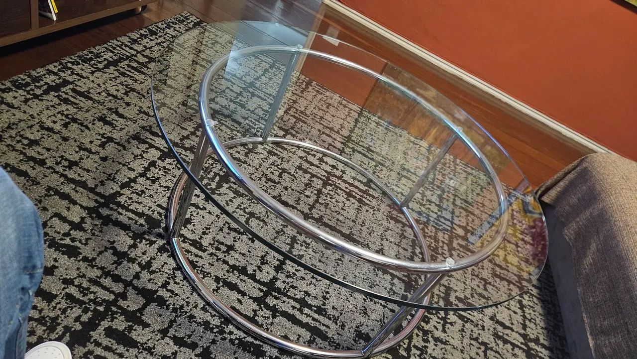 Mesa tok stok vidro com 1 metro de diâmetro , altura 0,38 cm