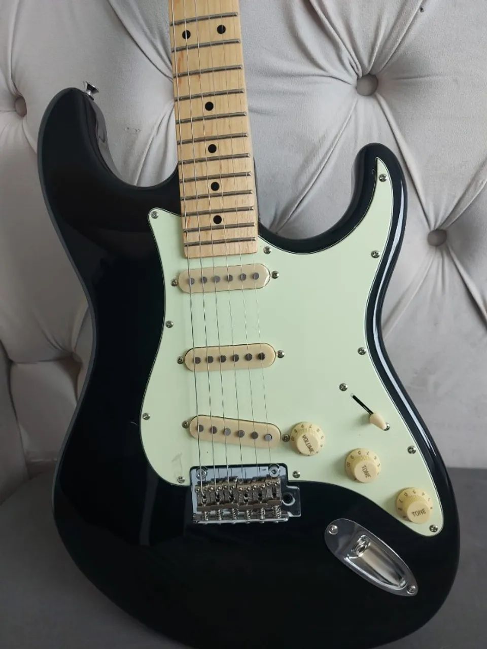 Guitarra Tagima T635 Stratocaster preta - Foto 3