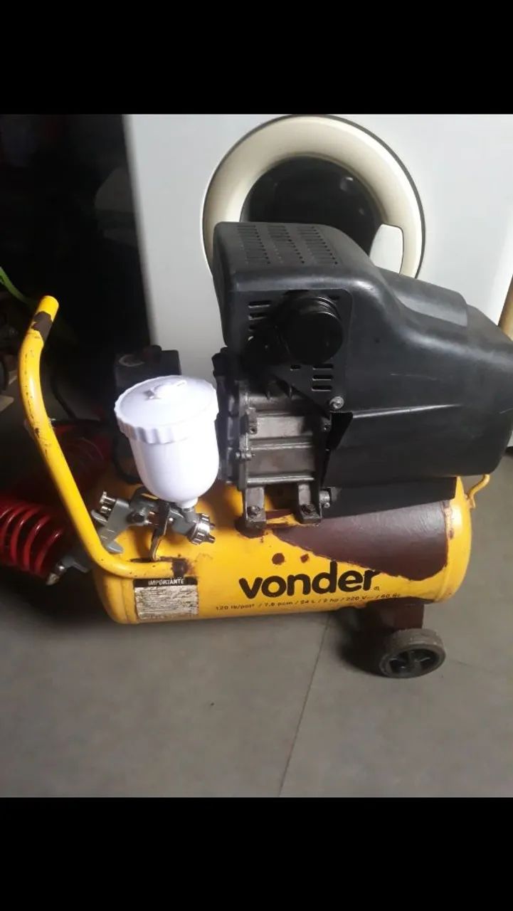 Compressor de ar da marca Vonder 24 litros  - Foto 2
