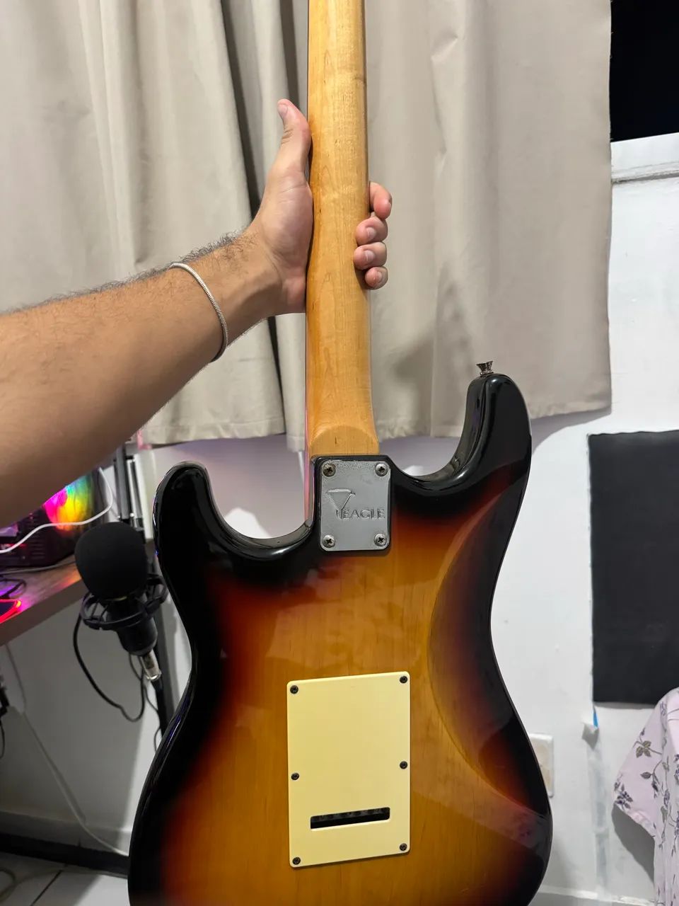Guitarra Eagle Stratocaster STS-001 - Foto 2