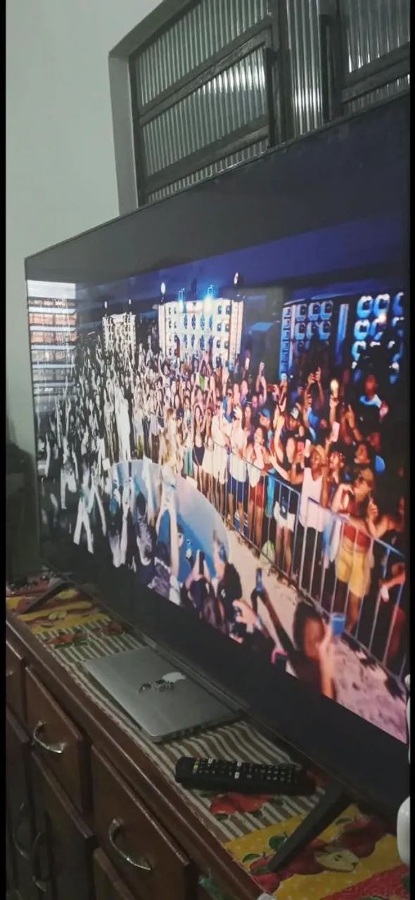Vendo essa tv da marca LG de 55 polegadas SMART 