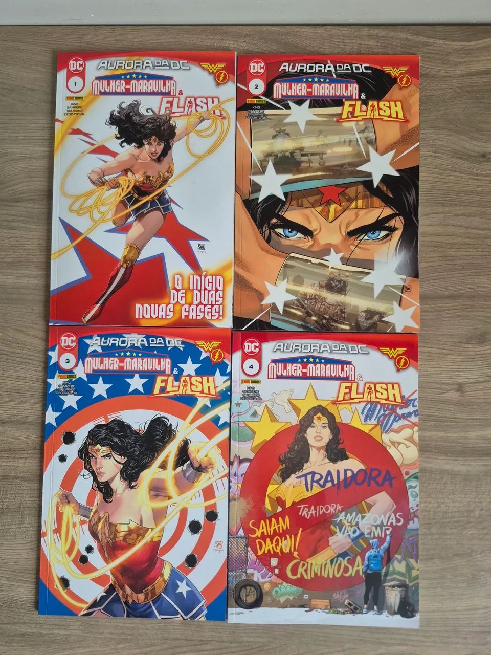 4 Vols Mulher Maravilha/ Flash 