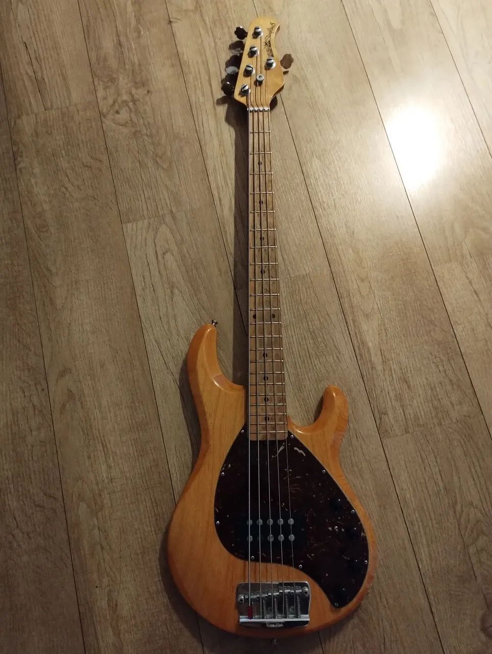 Músic man stingray 5 cordas - Foto 4