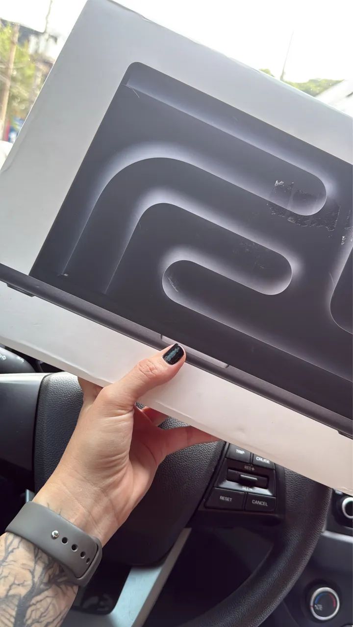 MacBook Pro m5 Max 16? 36gb 2tb lacrado