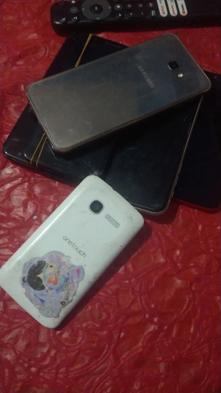 Celulares com telas ruins, Conectores e baterias  - Foto 3