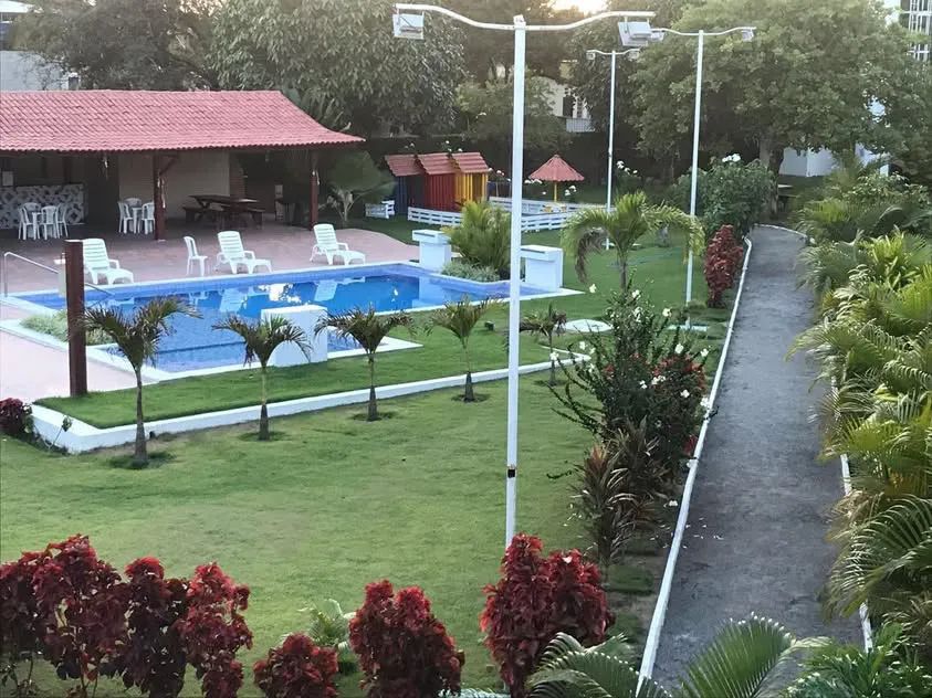 Condomínio localizado na estrada da mumbeca