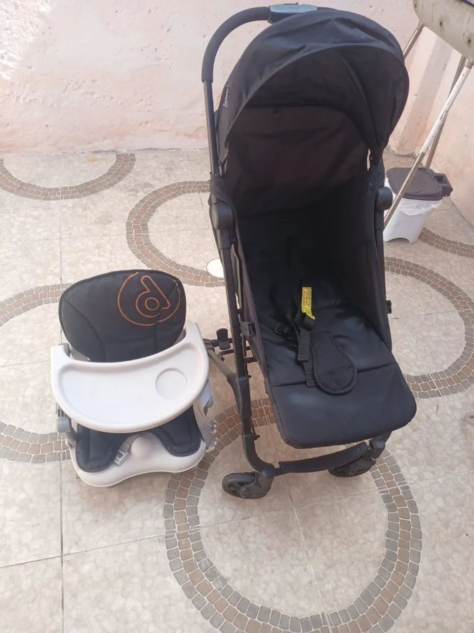 Carrinho e cadeirinha de bebê  - Foto 2