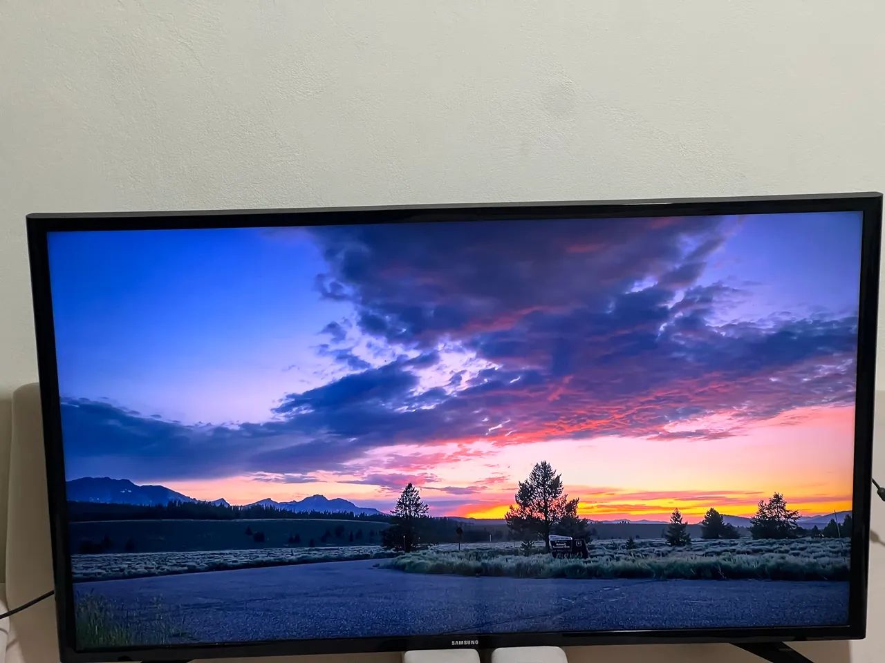 Tv smart Samsung 40 + Google cromecast  - Foto 2