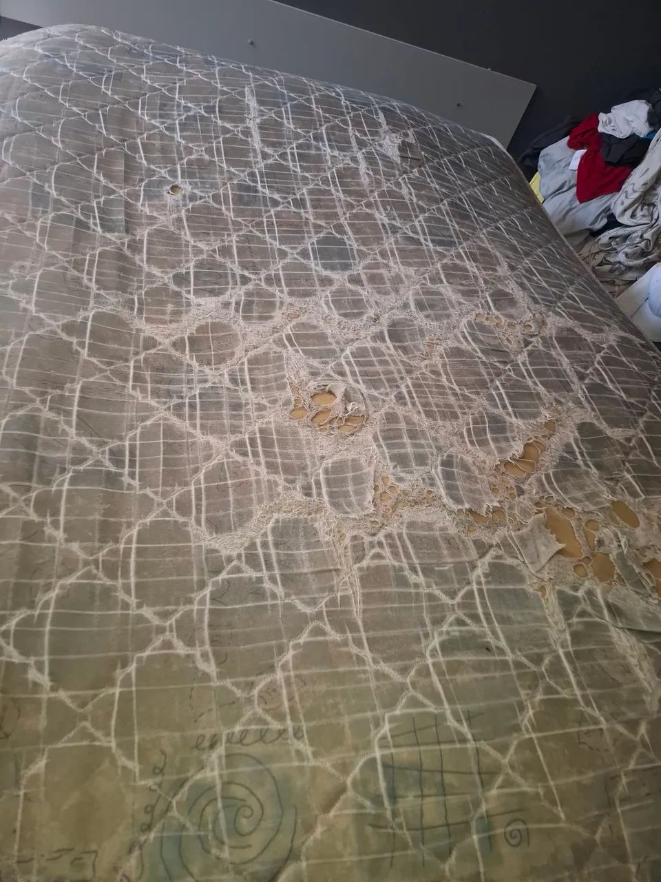 VENDO URGENTE COLCHÃO CASAL USADO  - Foto 5