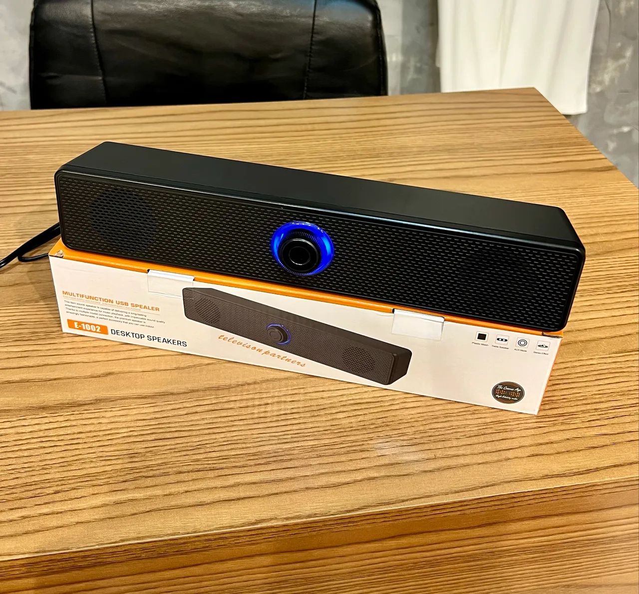 Soundbar para PC e Notebook RGB - Modelo E-1002 | Produto Novo