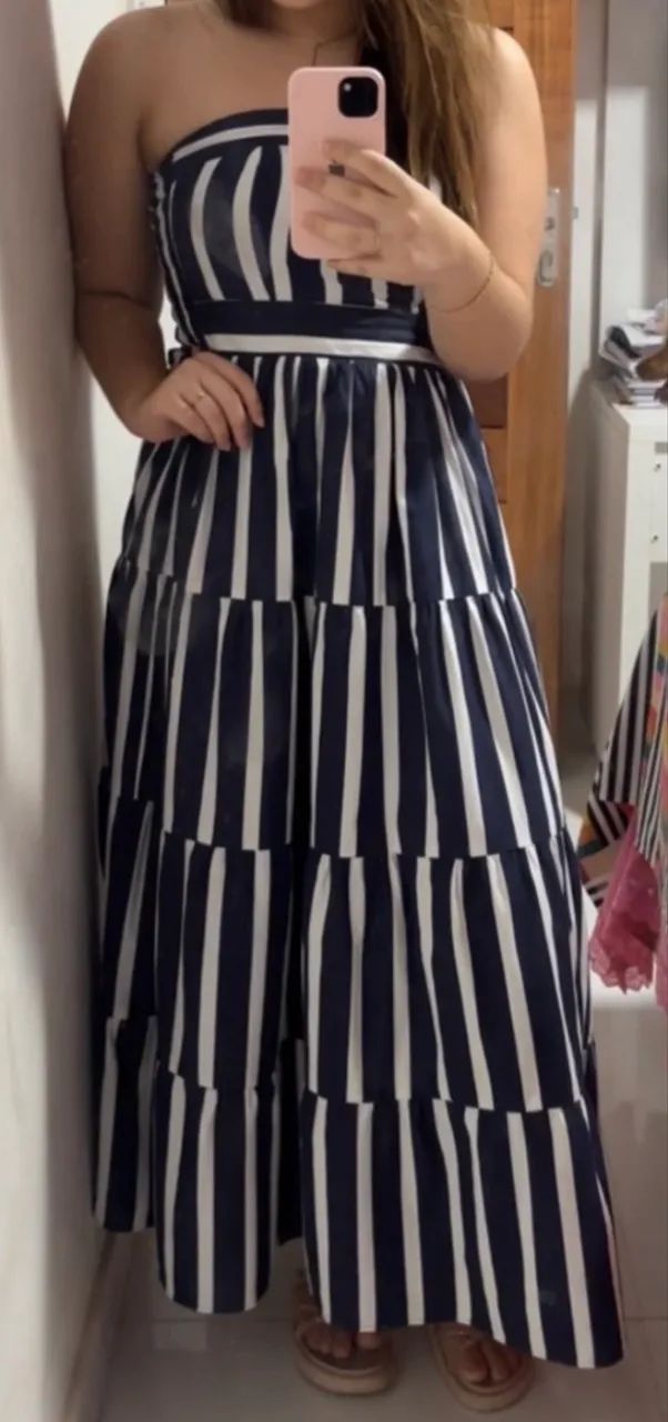 Vestido longo listrado azul e branco