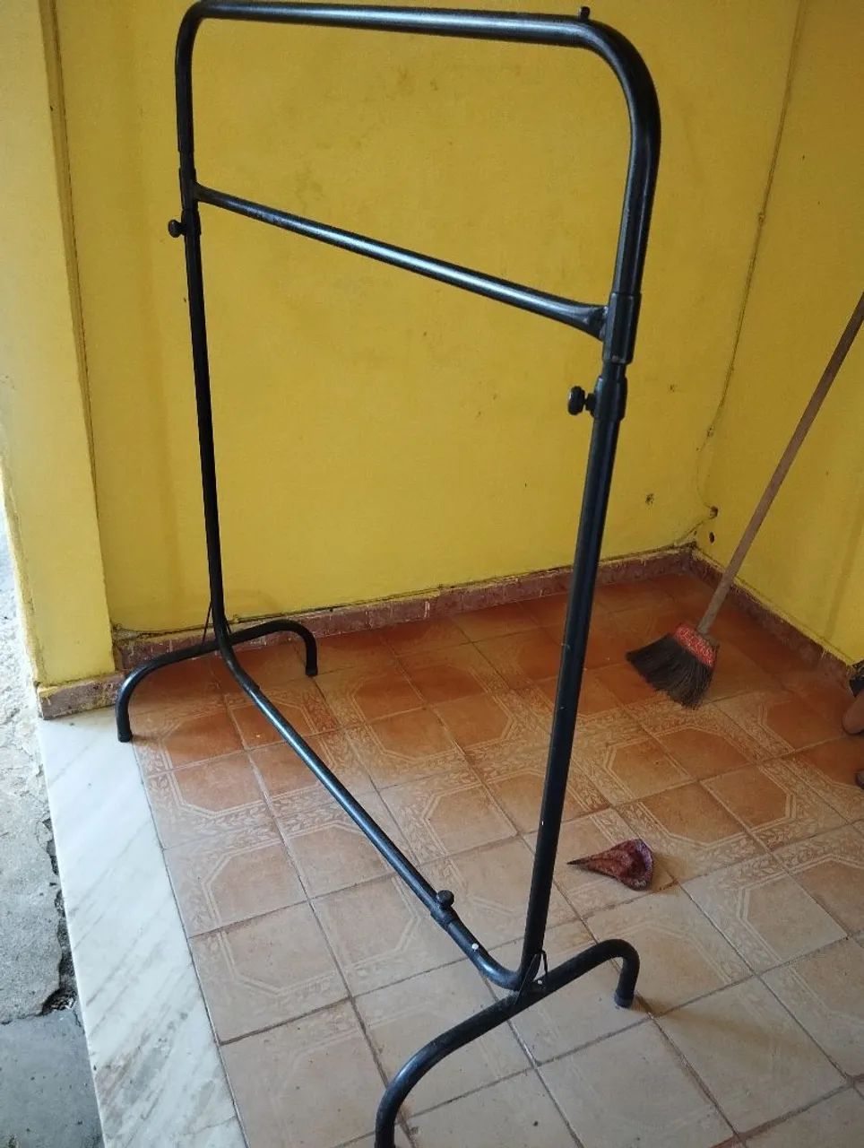 Arará para colocar roupas  - Foto 2