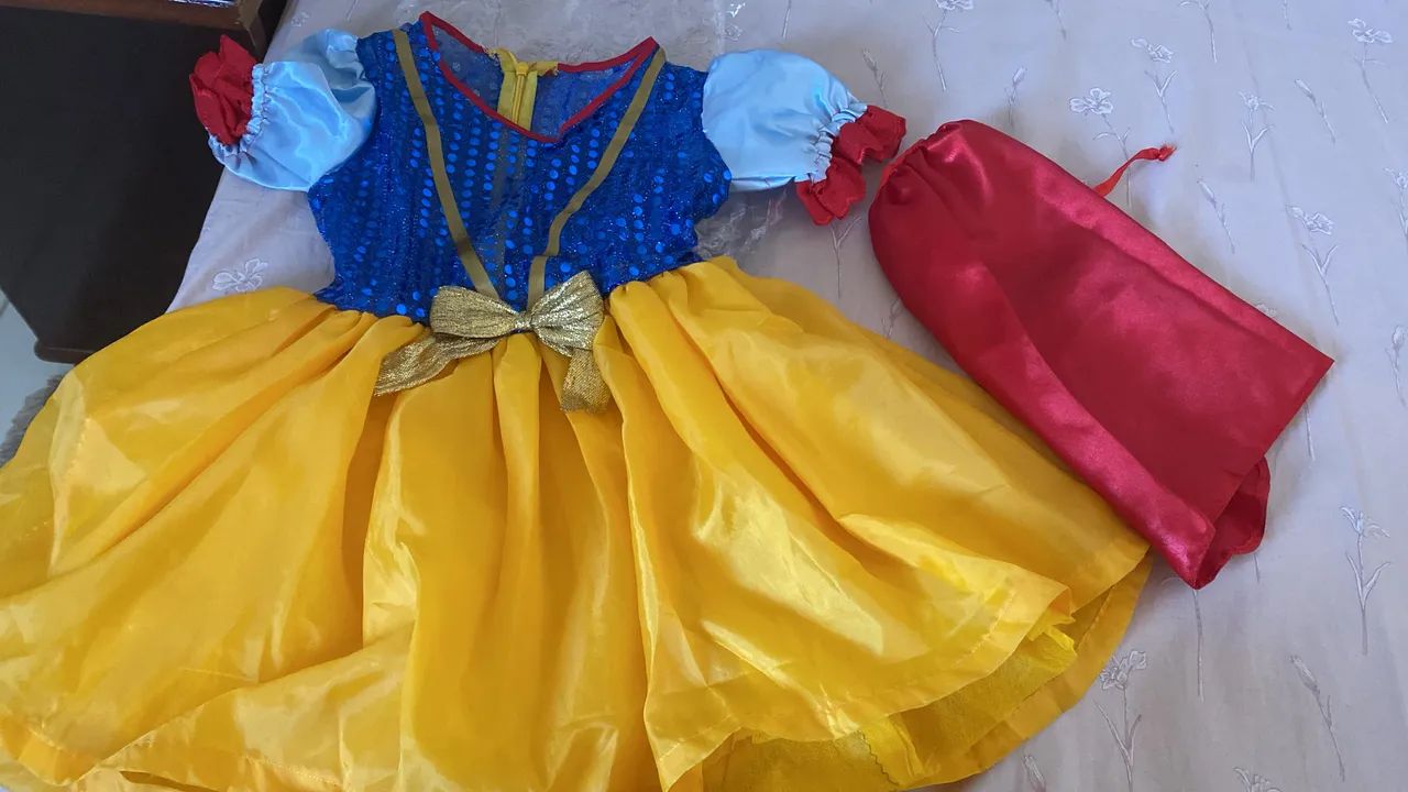 Fantasia Branca de Neve 
