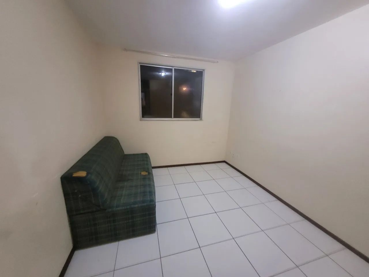 Aluguel: Apartamento Semi-Mobiliado com 2 Quartos e Vaga - Foto 4
