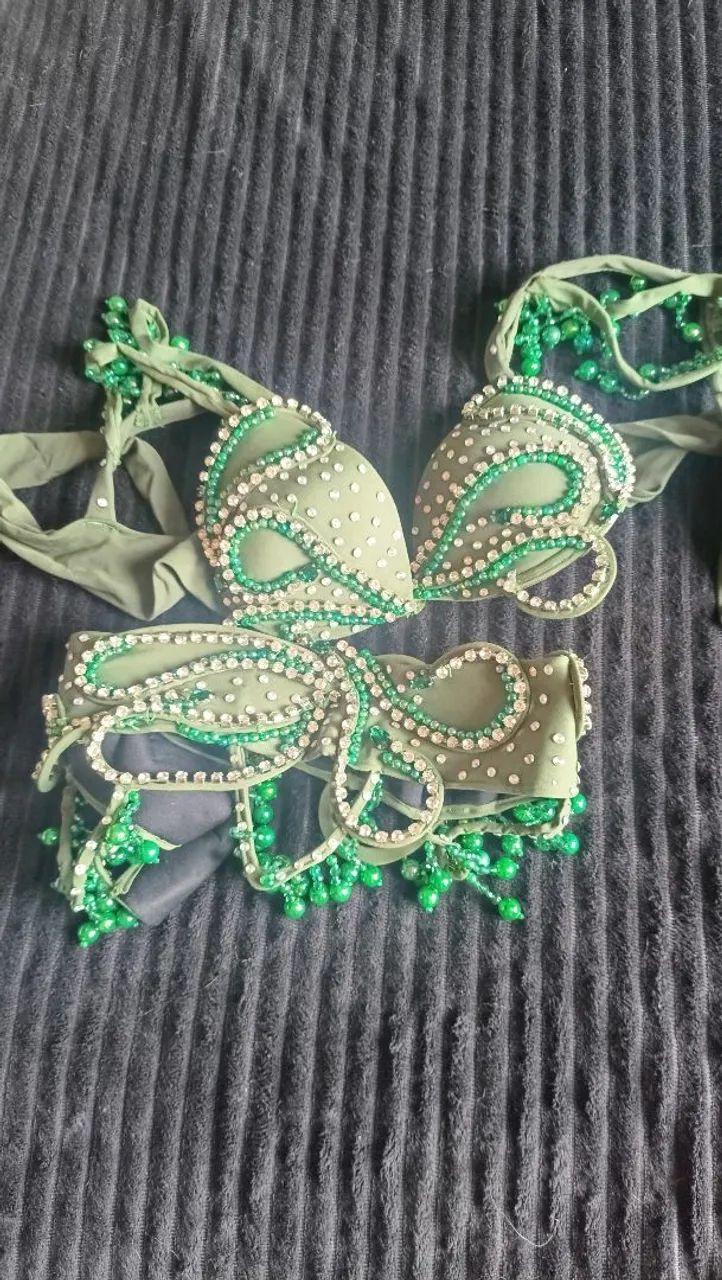 Roupa dança do ventre verde
