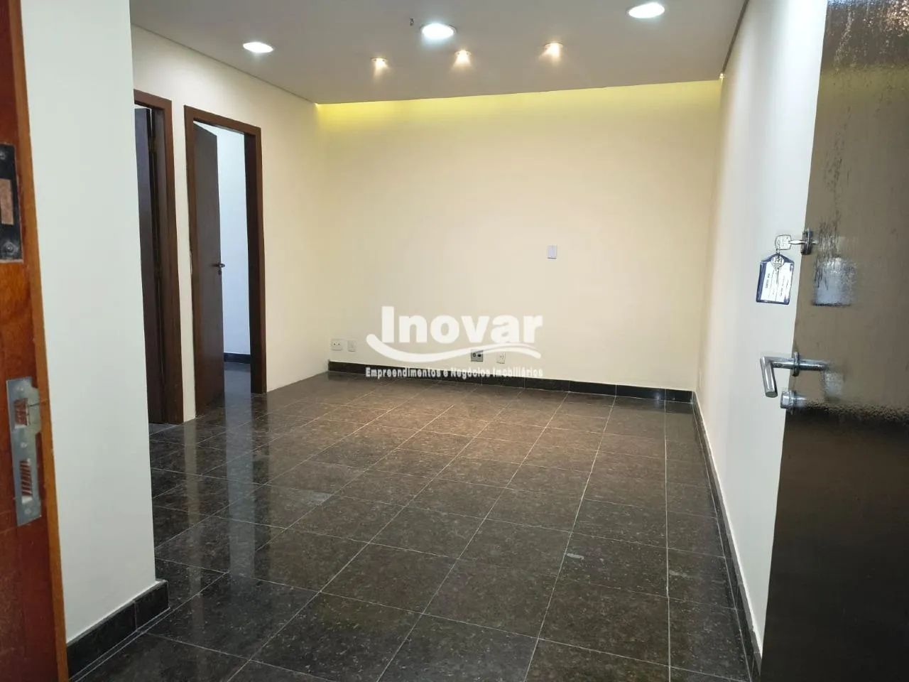 Sala com 38m² Mobilhada em prédio de auto luxo na Avenida Augusto de Lima - Foto 3