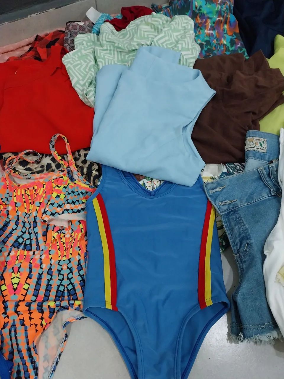 ROUPAS PARA BAZAR 1 REAL