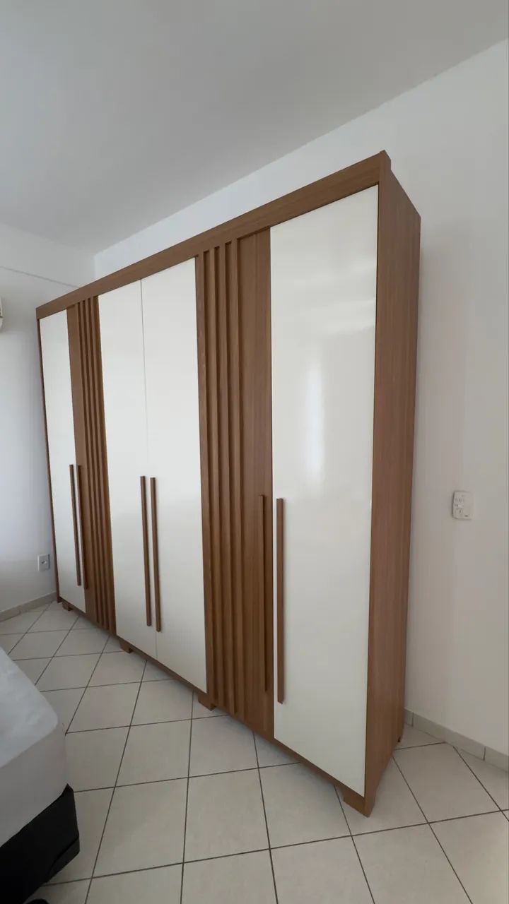 Guarda-roupa novo