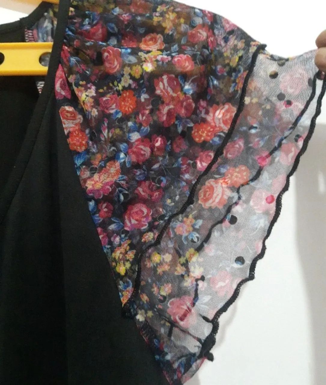 blusa preta e mangas com babados shein tam 38 - Foto 5