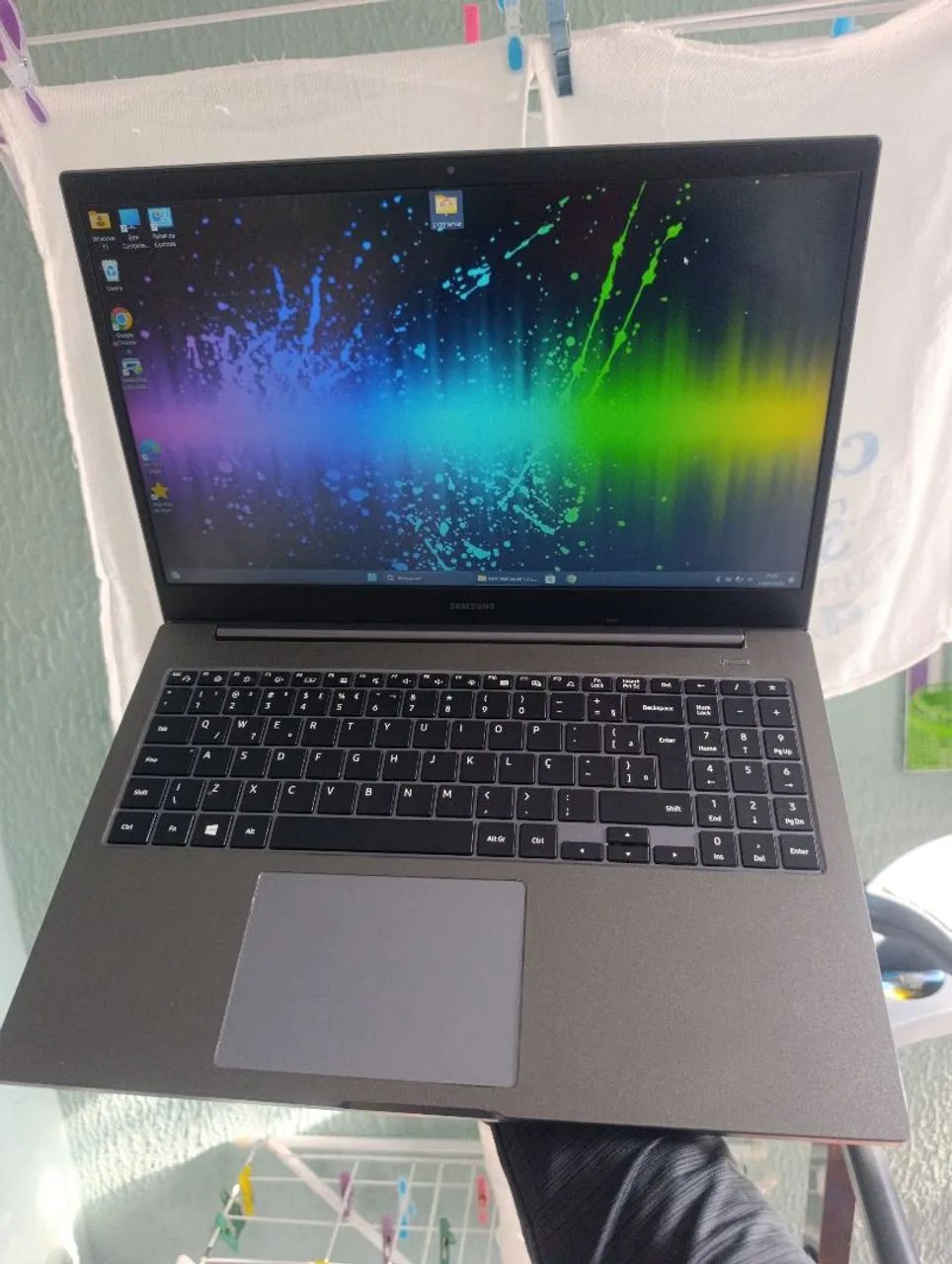 Notebook Samsung com tela HD de 15 polegadas, SSD de 128 gigas, bateria excelente, Win 11 - Foto 2