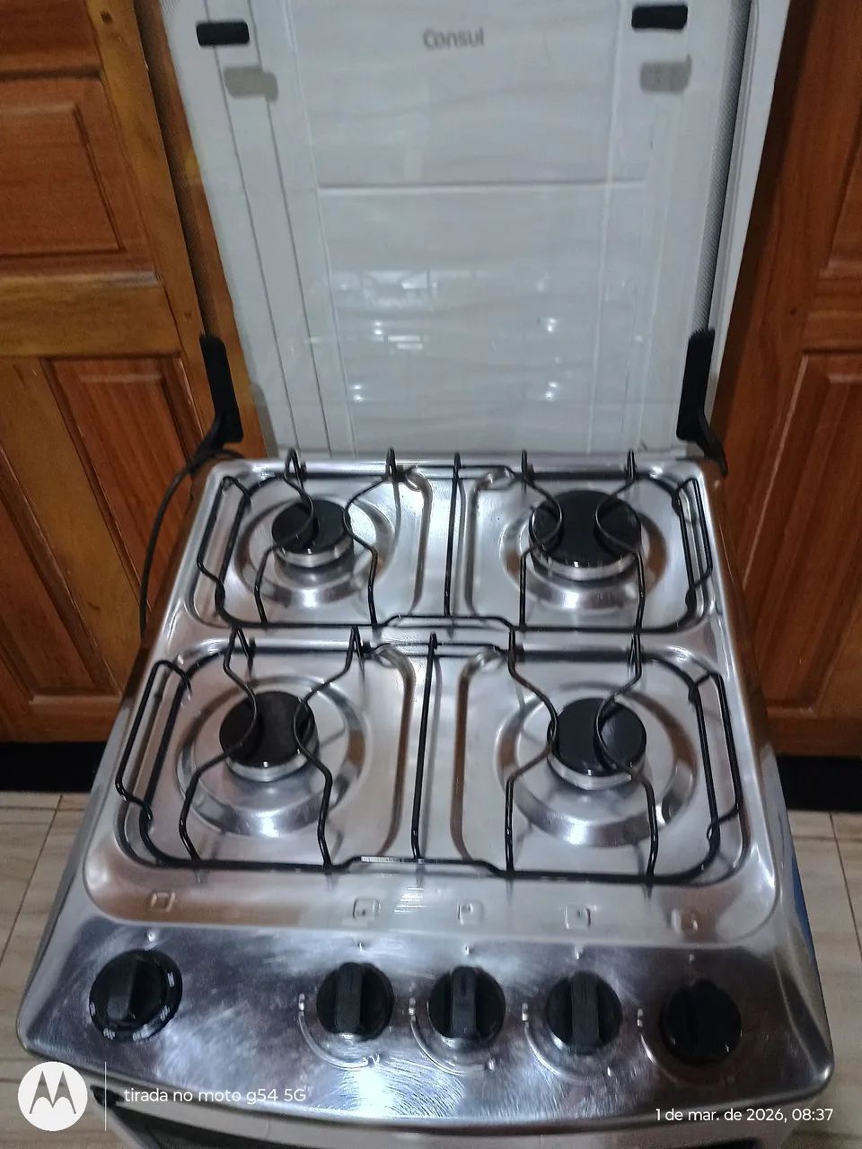 Vendo fogão 4 bocas Continental - Semi novo automático 