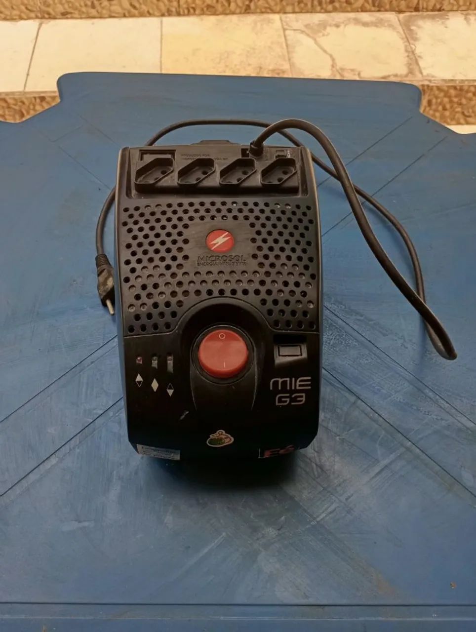 Vendo Módulo Isolador Estabilizado Microsol / APC modelo MIE G3 (300VA).