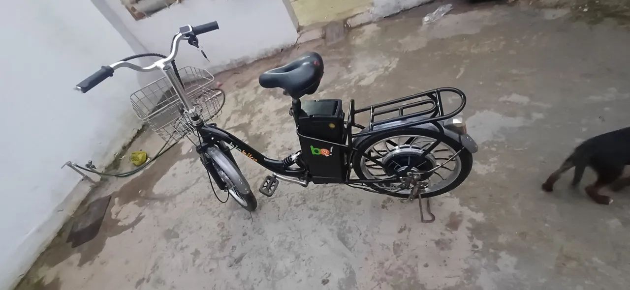 Bicicleta elétrica semi nova 