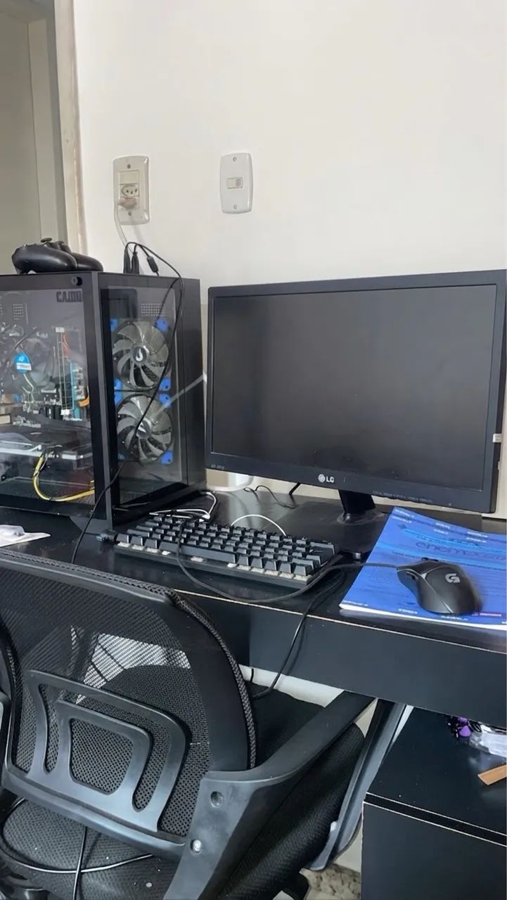 VENDE MONITOR , TECLADO E MOUSE 