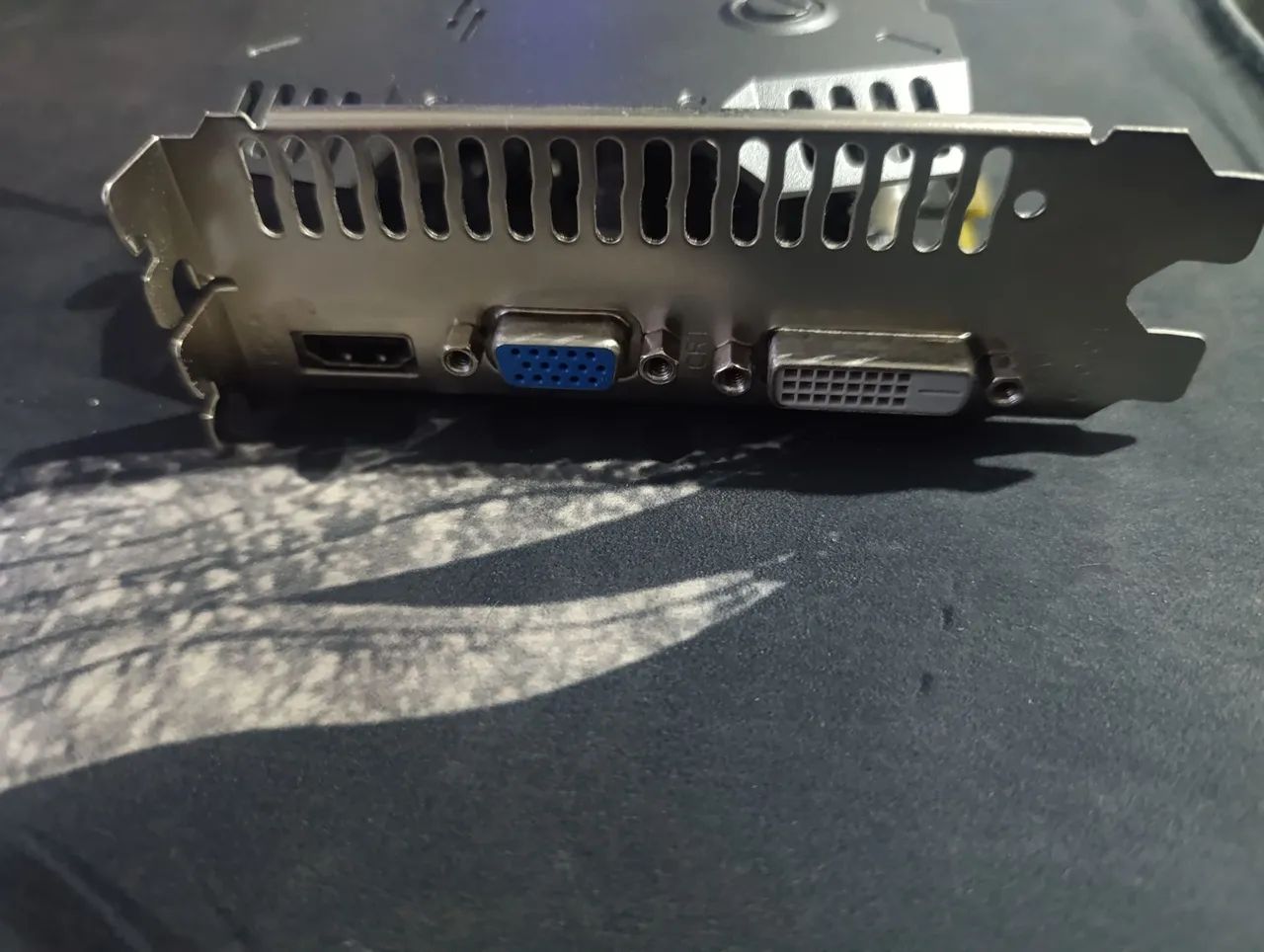 Vendo placa de vídeo Galax GT 730 4GB - Foto 2
