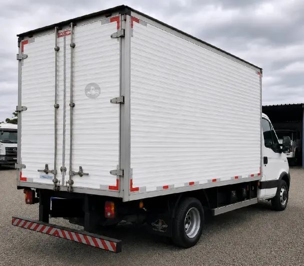 Iveco Daily 35S14 baú - Foto 4