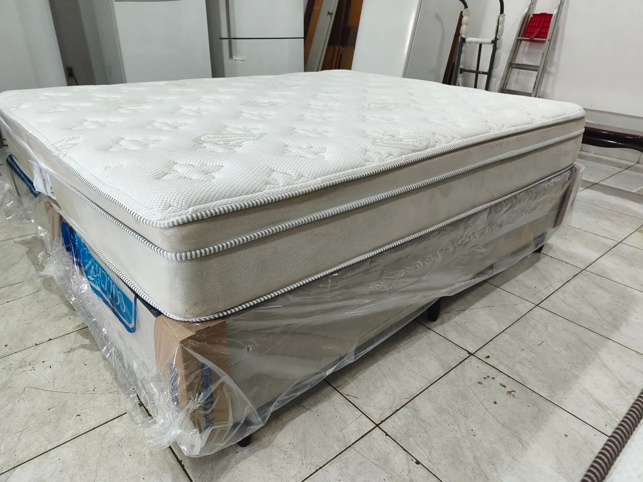 Cama Queen com Colchão Simmons e Base Bipartida - Conforto e Qualidade - Foto 3