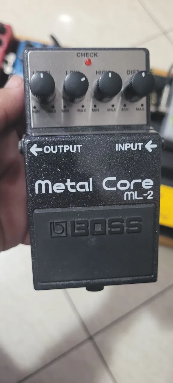 Pedal Musket Fuzz da Blackout Effectors - Instrumentos musicais
